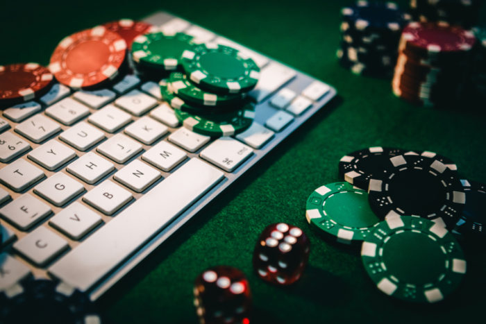 Benefits of using the best poker app online